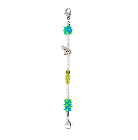 Aliens Dog Sneaker Charm