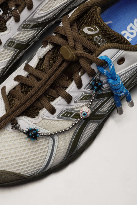 Eyes on You Sneaker Charm