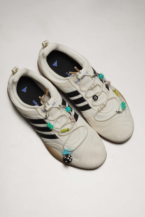 Aliens Dog Sneaker Charm