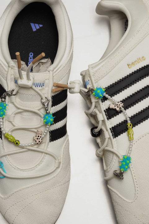 Aliens Dog Sneaker Charm