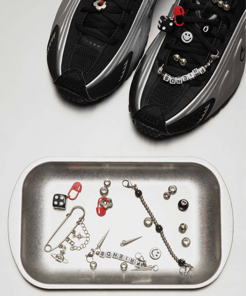Sliver Sneaker Jewelry™ Set